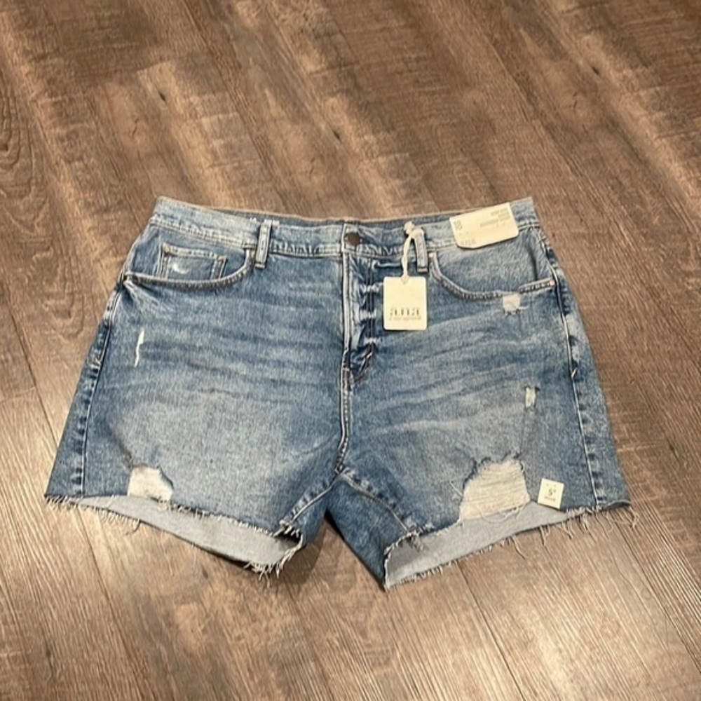 Ana distressed, high-rise denim, boyfriend, short